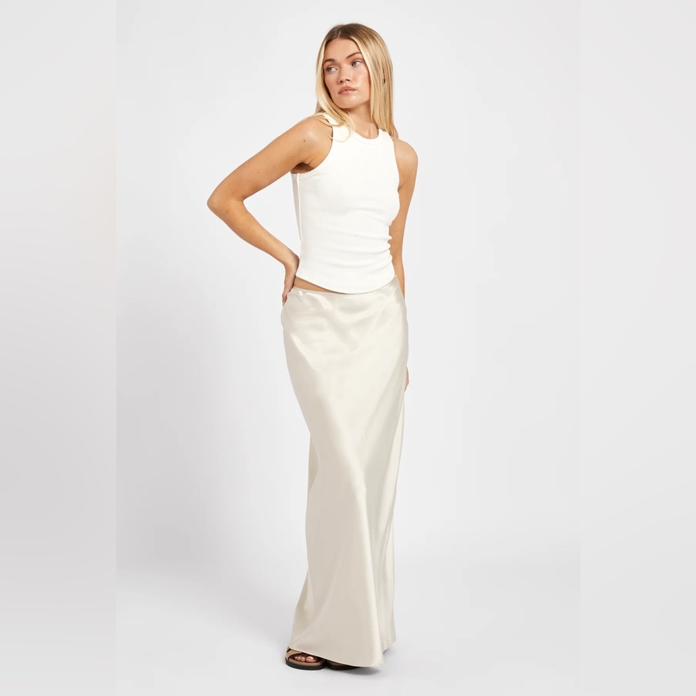 BOA SATIN MID RISE MAXI SKIRT - Picture 5 of 6